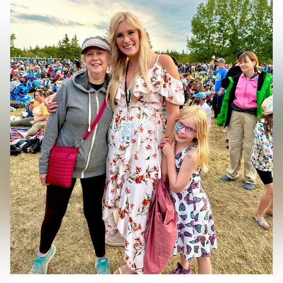 Floral ruffle Maxi Dress with Spaghetti Straps and cold shoulder - Picture 14 of 15